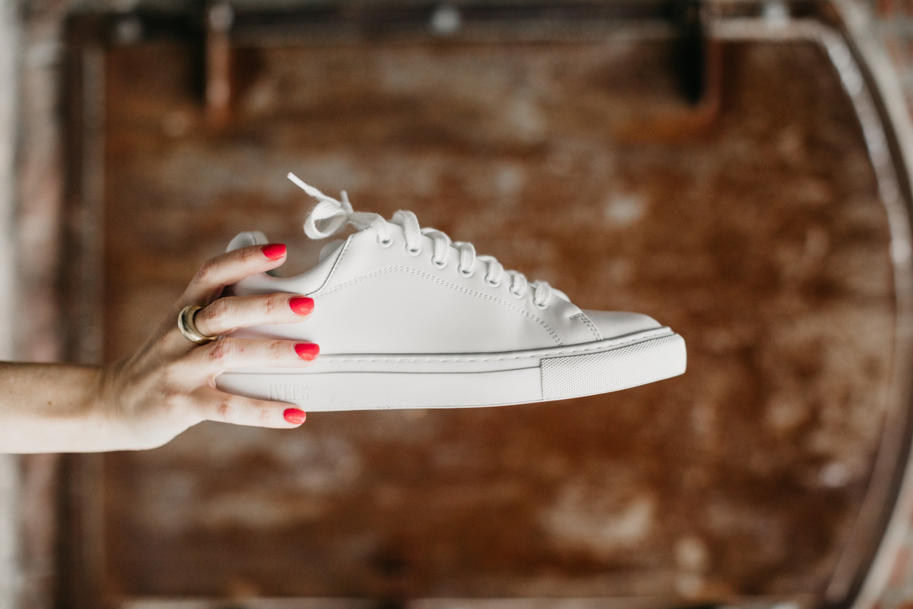 IVEES Vegan Sneakers - White